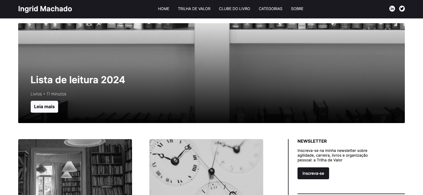 Layout atual, ainda em preto e branco mas mais limpo e focado na leitura dos textos